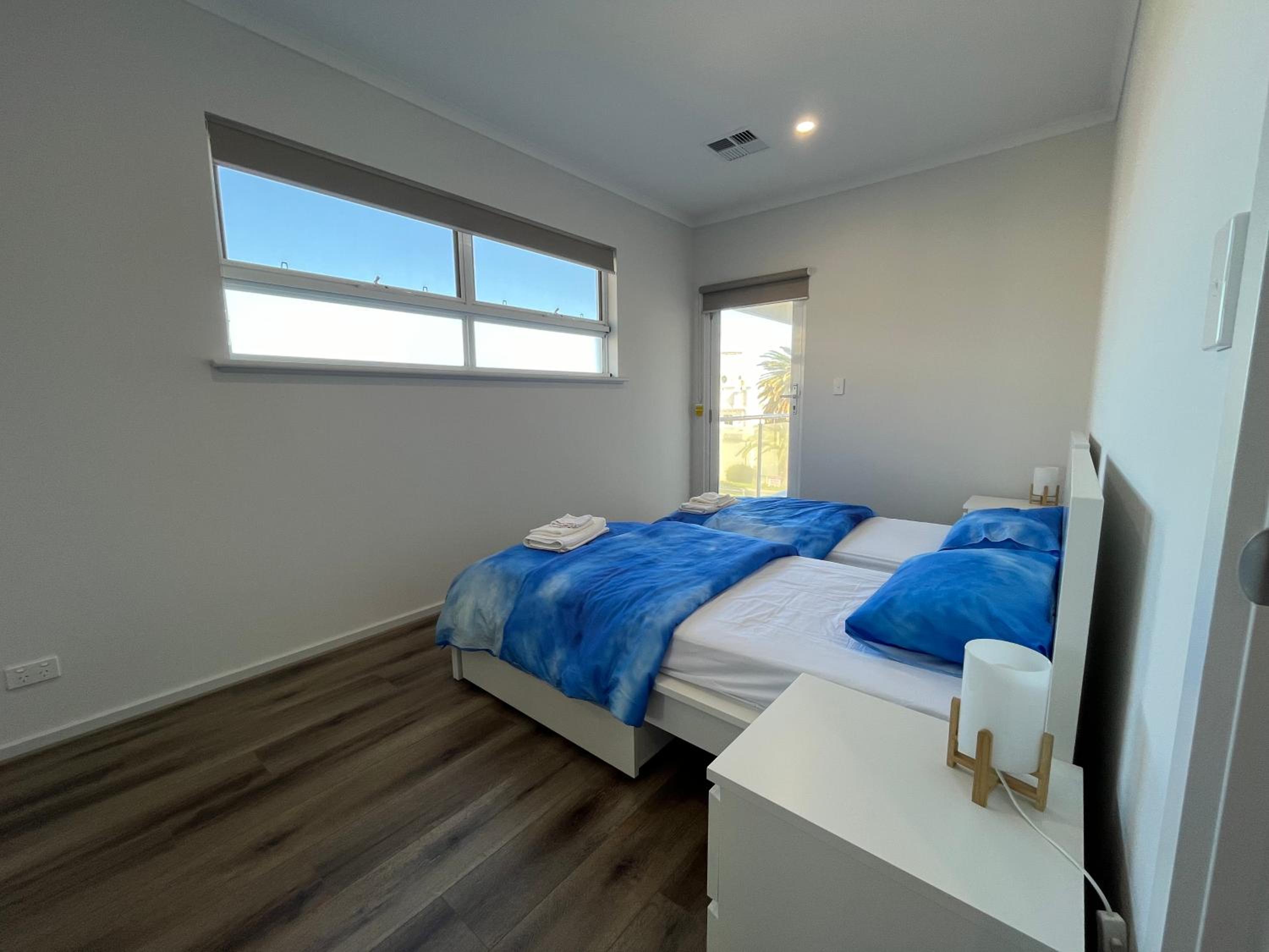 1 95 Esplanade, Semaphore