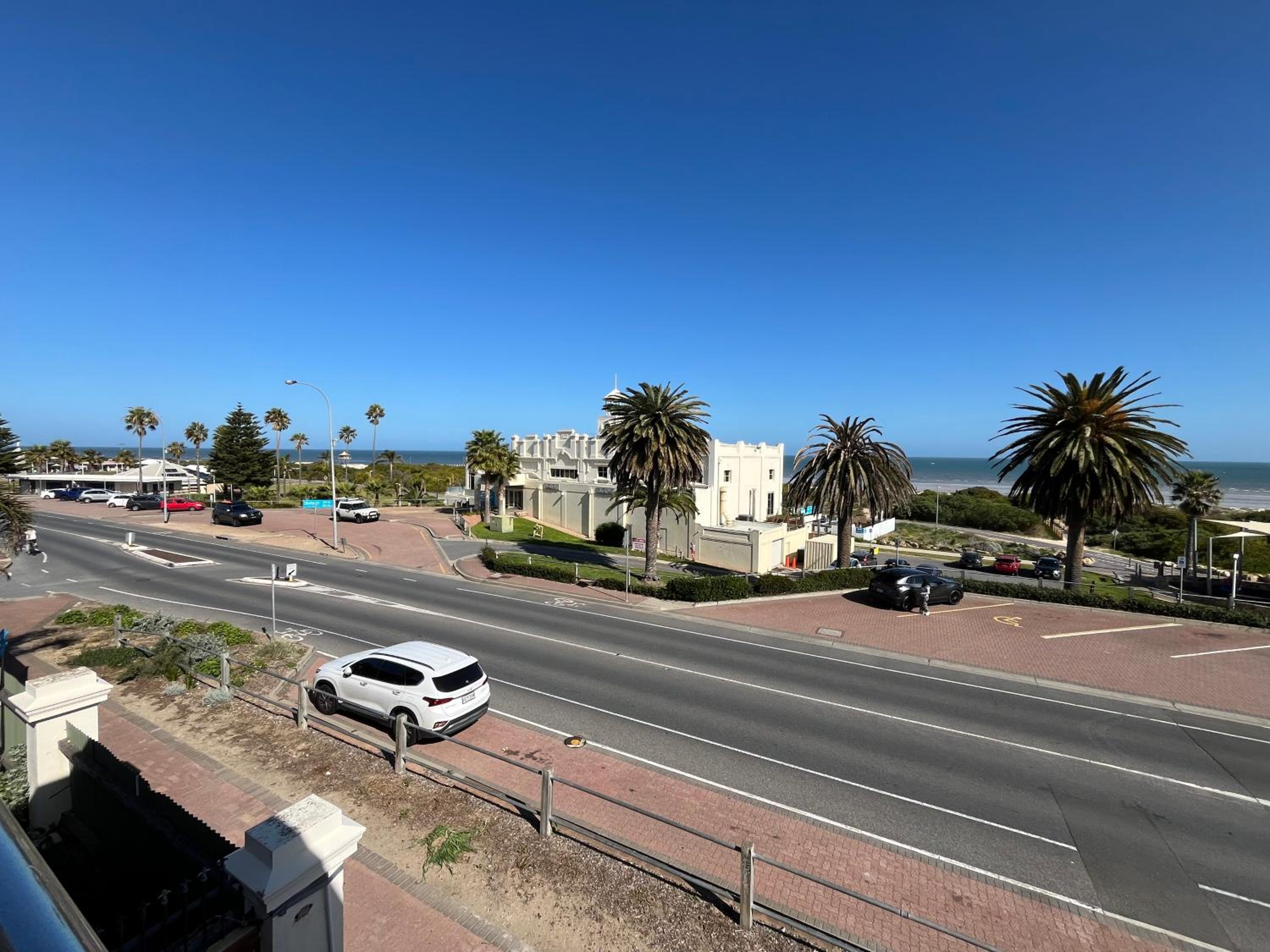 1 95 Esplanade, Semaphore