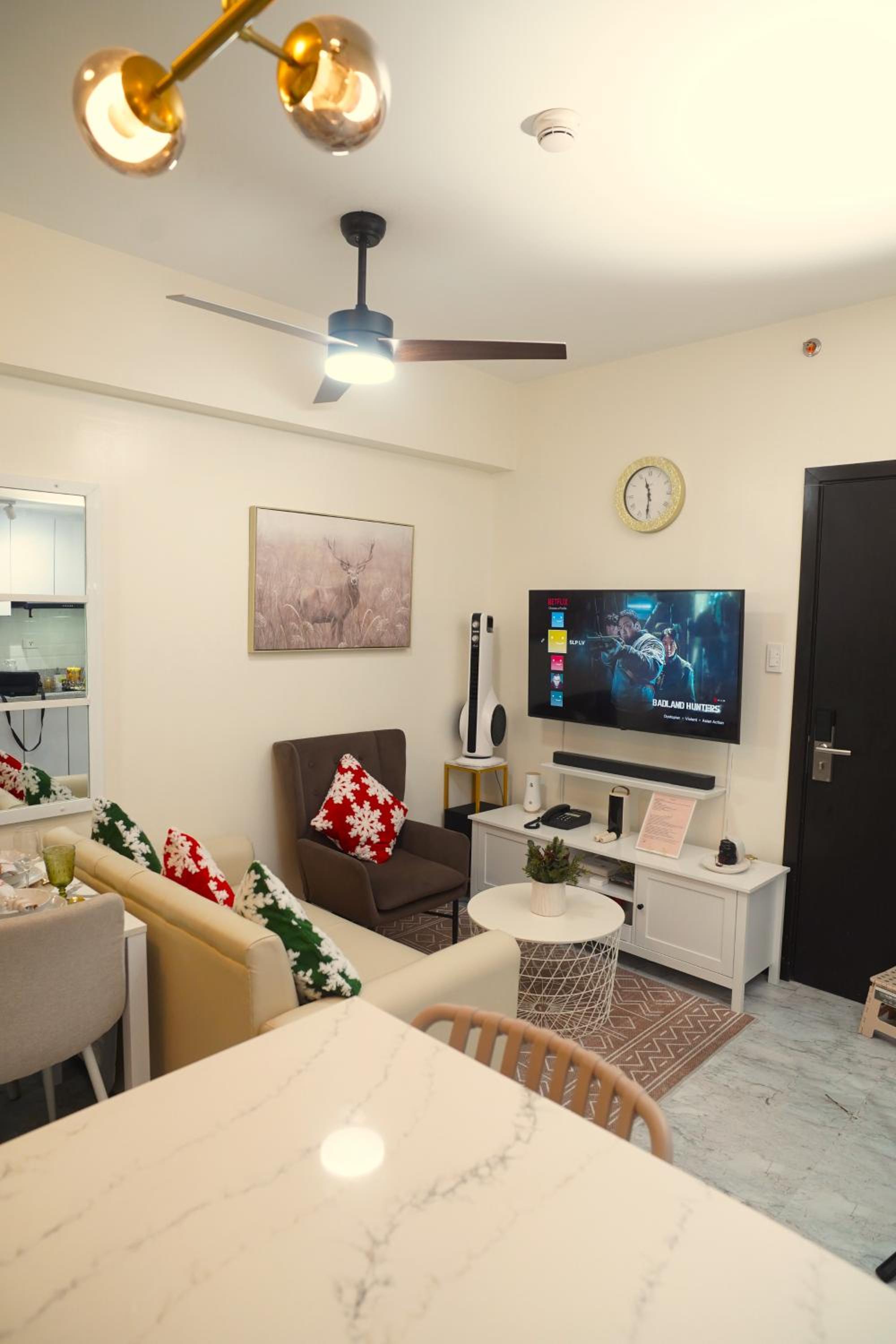 San Lorenzo Place Mall & Residences Tower 3 by Magallanes MRT station Makati