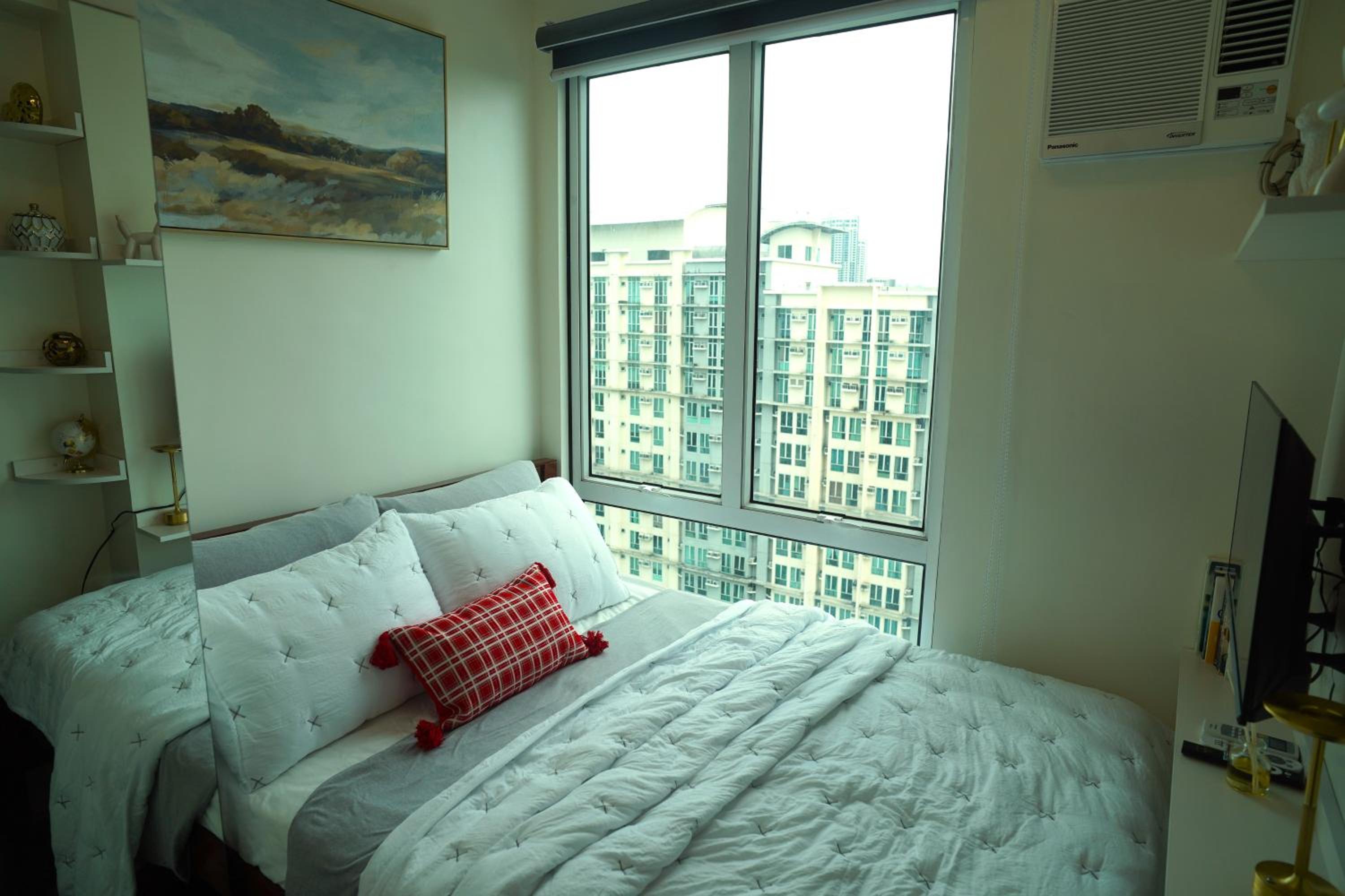 San Lorenzo Place Mall & Residences Tower 3 by Magallanes MRT station Makati