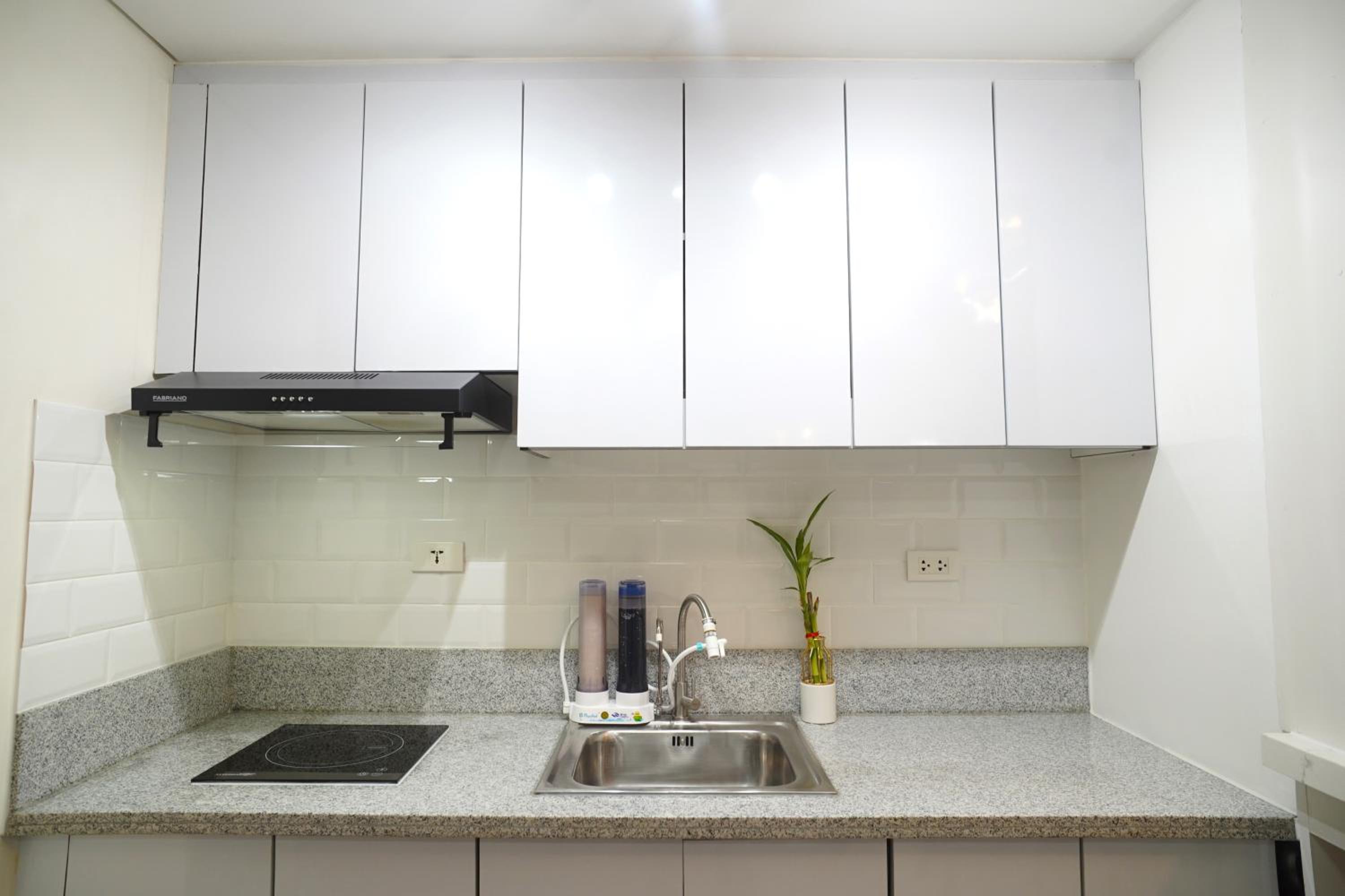 San Lorenzo Place Mall & Residences Tower 3 by Magallanes MRT station Makati