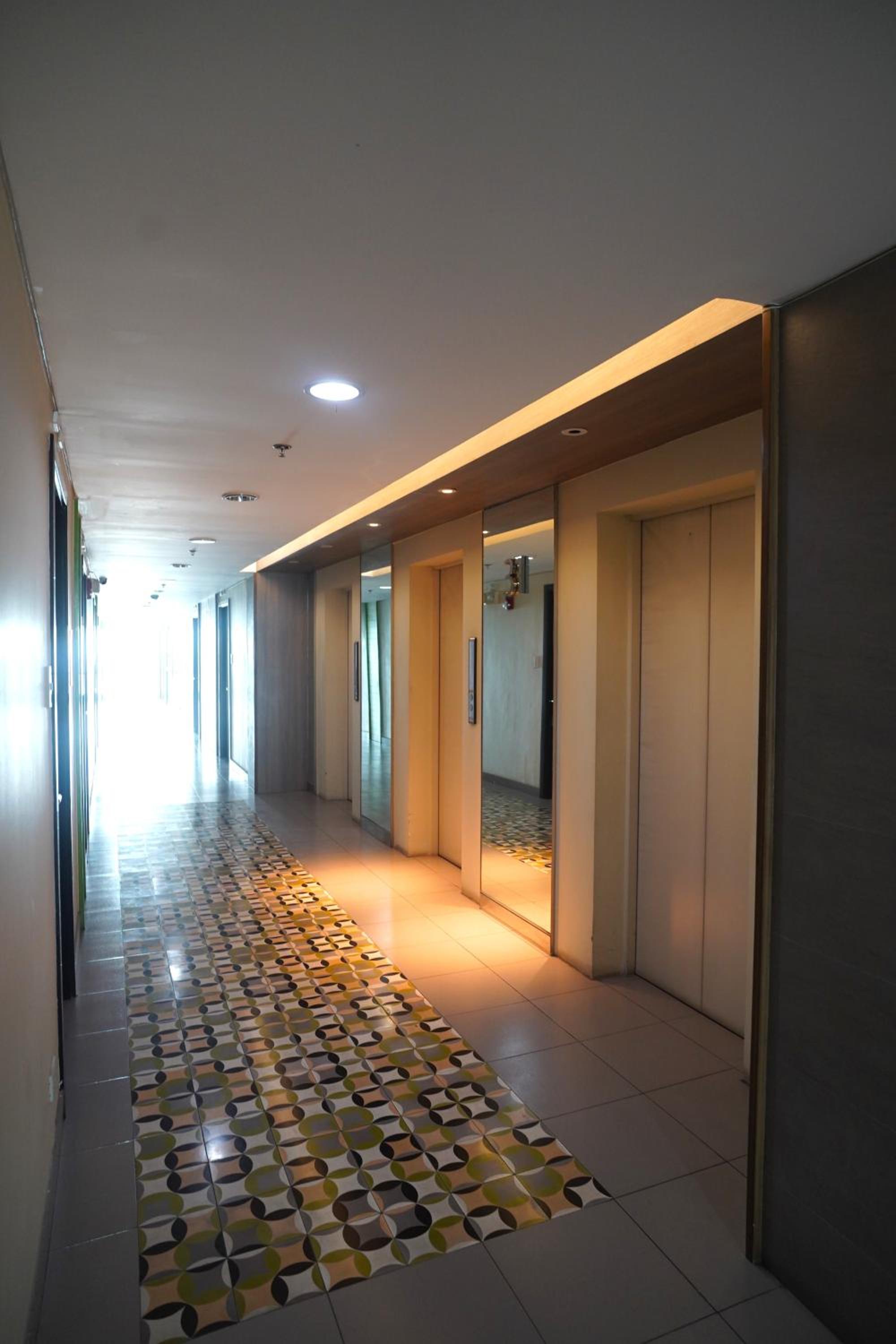 San Lorenzo Place Mall & Residences Tower 3 by Magallanes MRT station Makati
