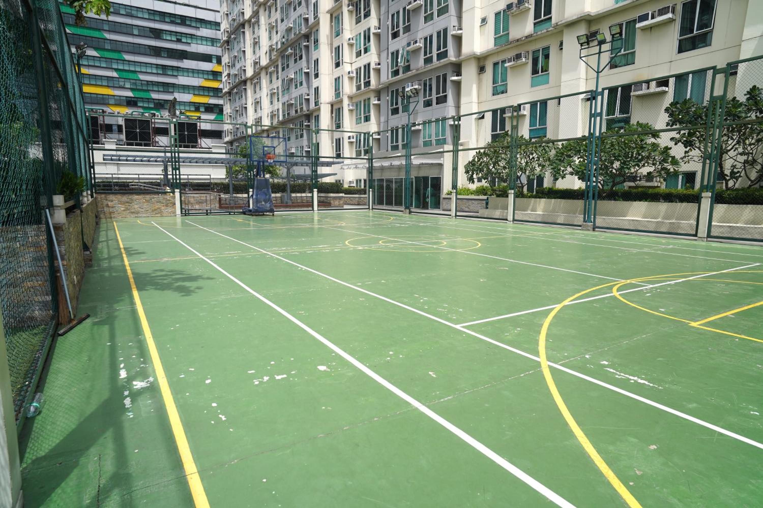 San Lorenzo Place Mall & Residences Tower 3 by Magallanes MRT station Makati