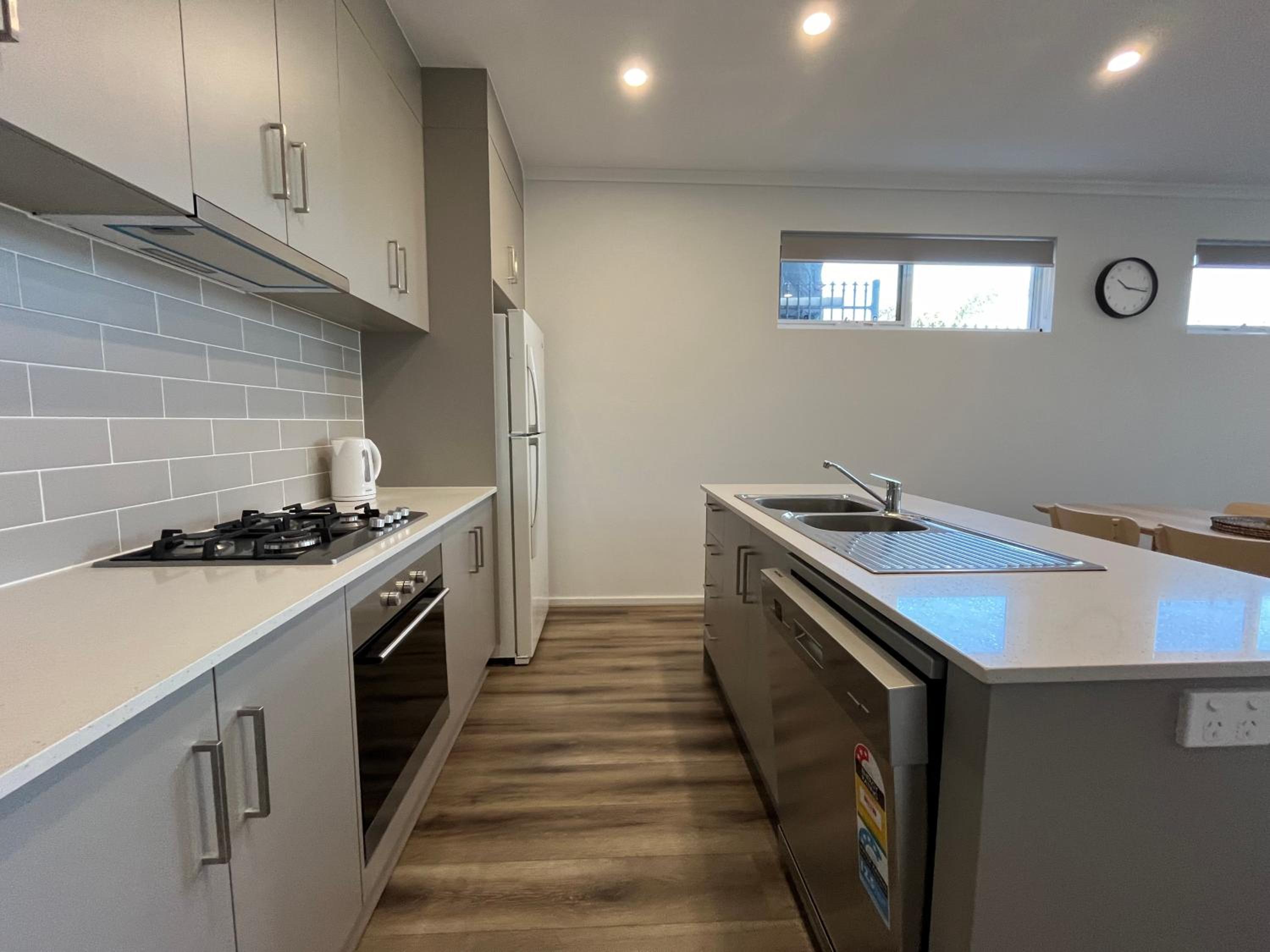 1 95 Esplanade, Semaphore