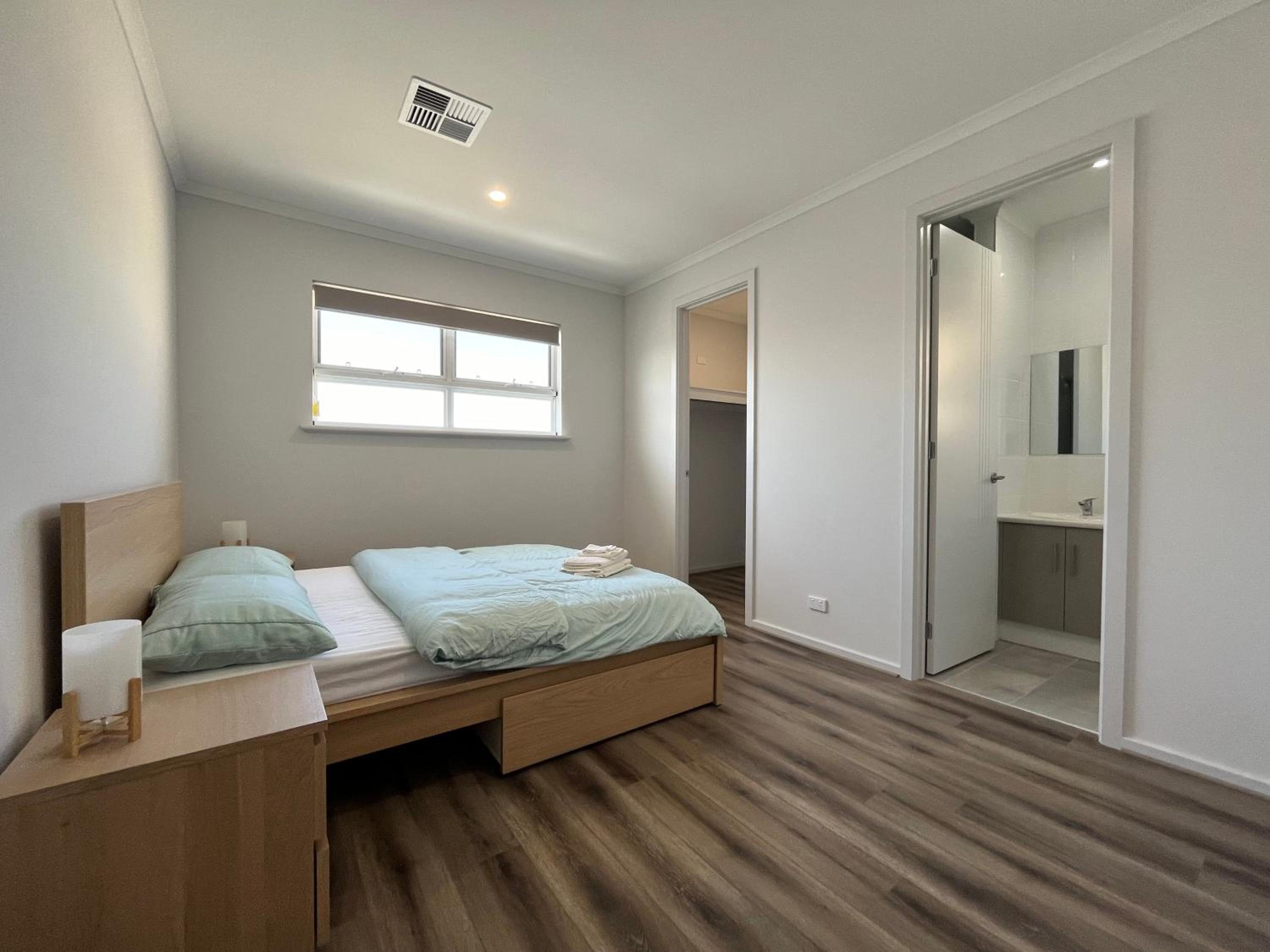 1 95 Esplanade, Semaphore