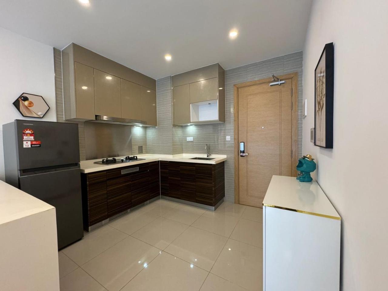 Cozy 1 Bedroom with Kitchen at CIQ