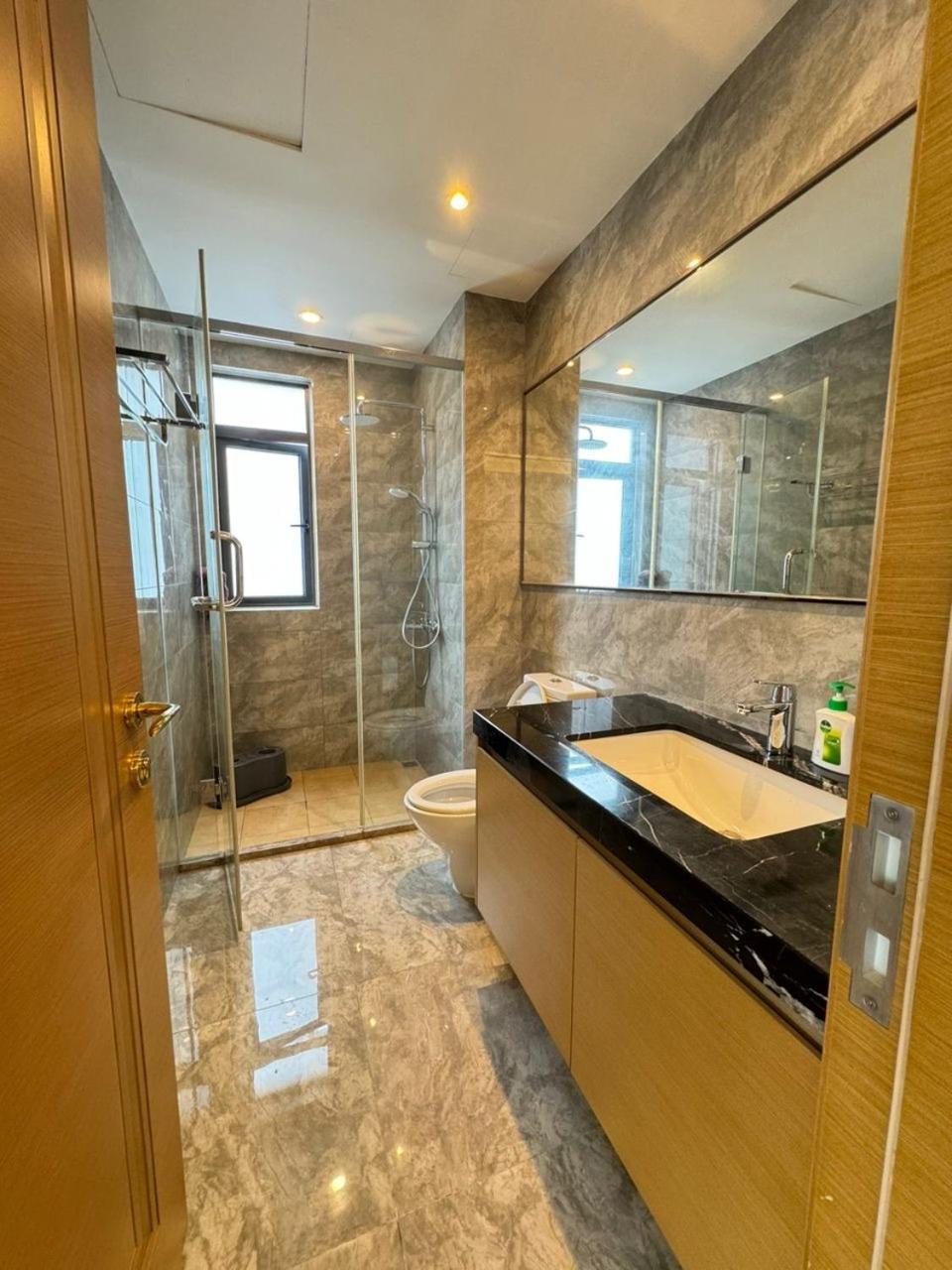Cozy 1 Bedroom with Kitchen at CIQ