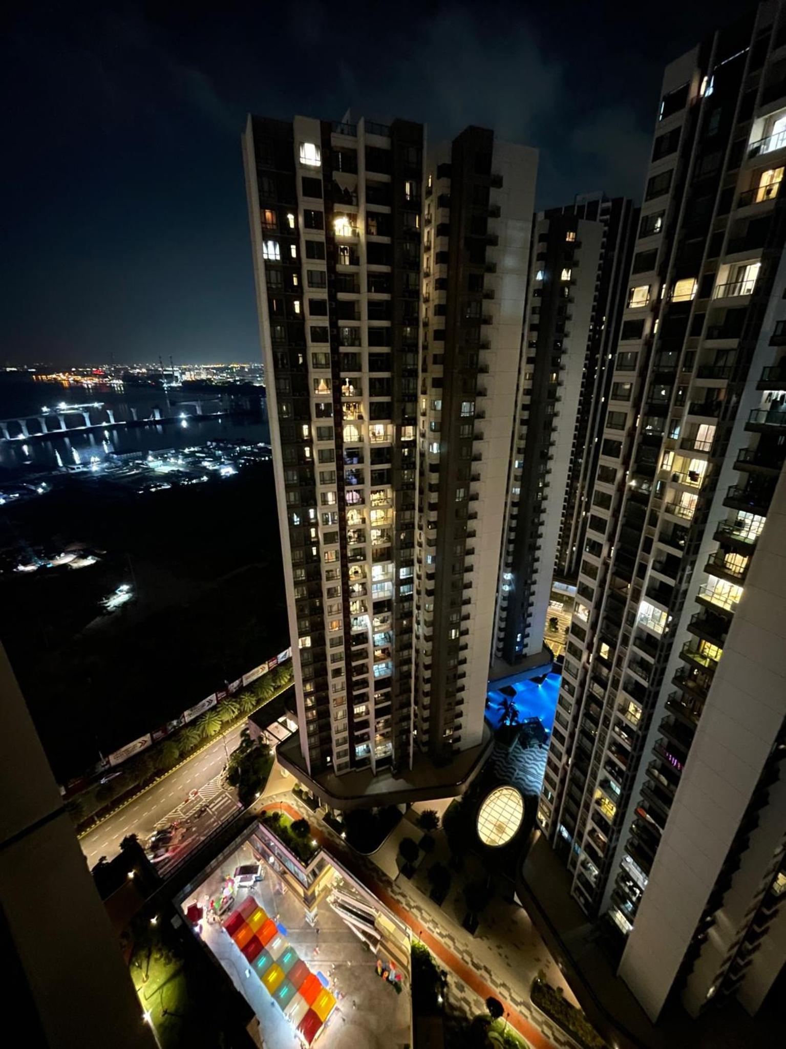 Cozy 1 Bedroom with Kitchen at CIQ