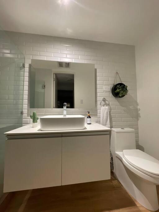 Apartamento Completo QUO zona 4 con balcon view 3