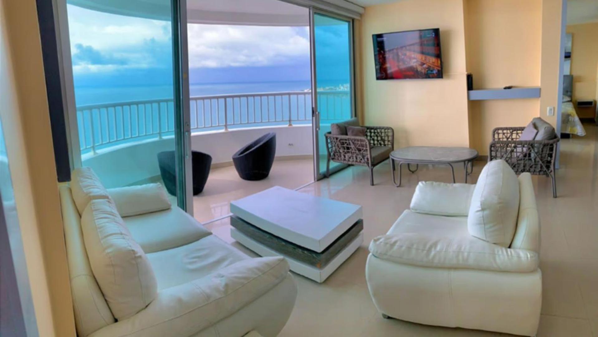 2P1-32 Seafront Apartment With Air Conditioning And Pool