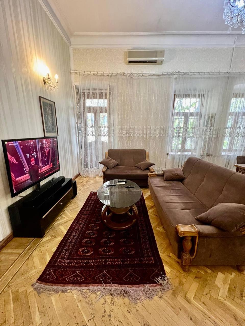 City Center Apartment, Nizami str