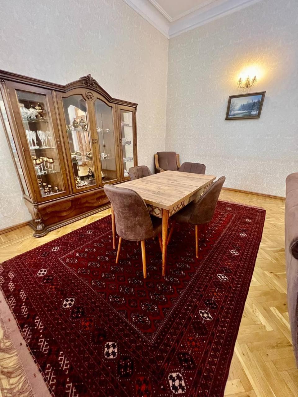 City Center Apartment, Nizami str