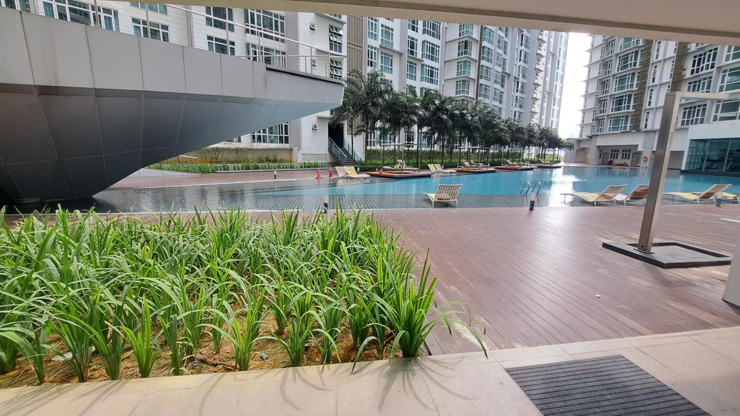 Pastel House, Central Residence, Sg Besi
