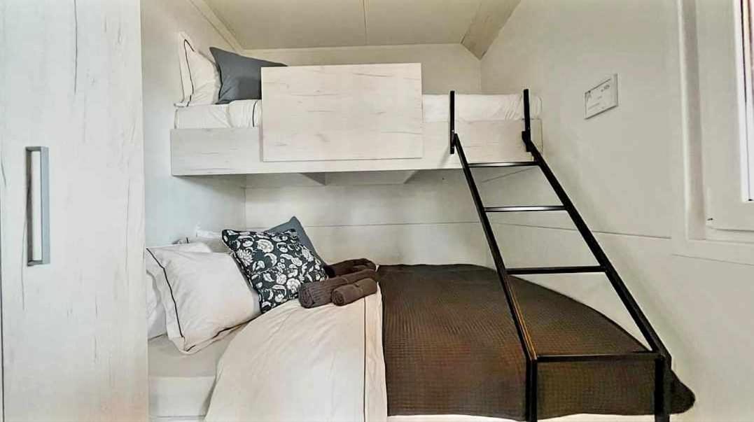 Mobile home Melda 4 - Drage 1st row
