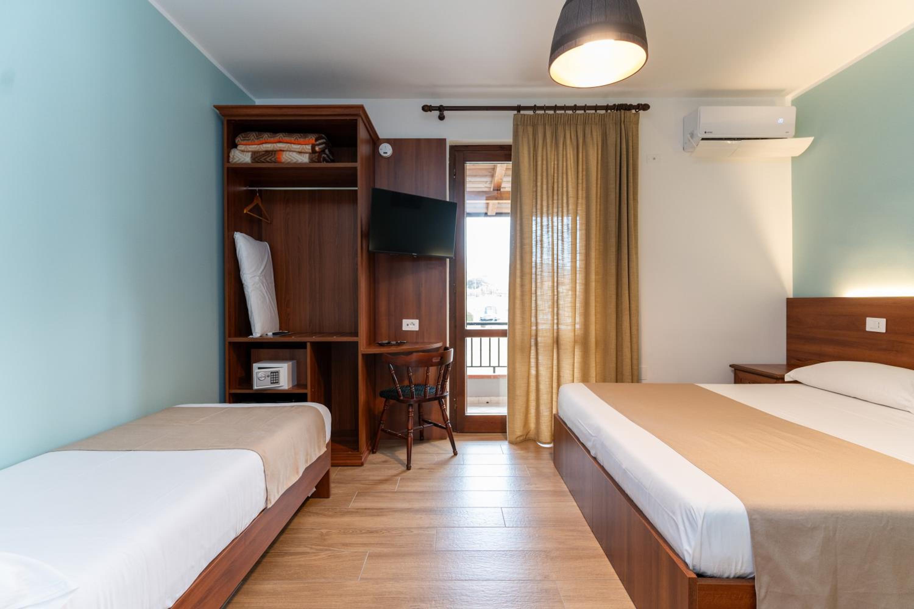 hotel room