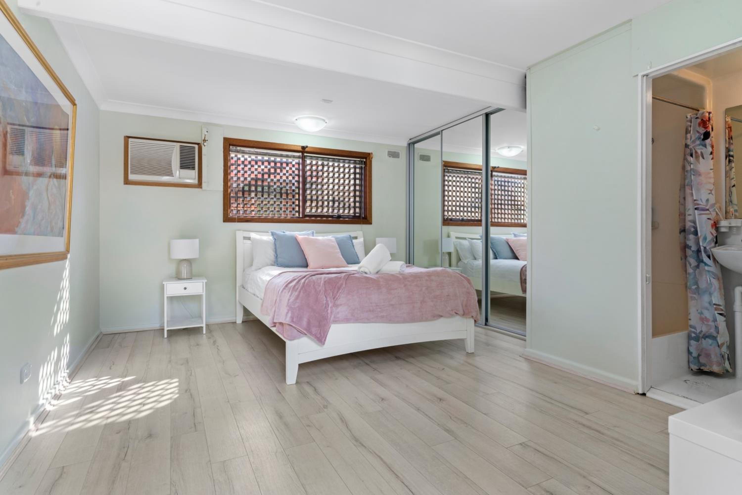 Country in City Darling Harbour Retreat Pool