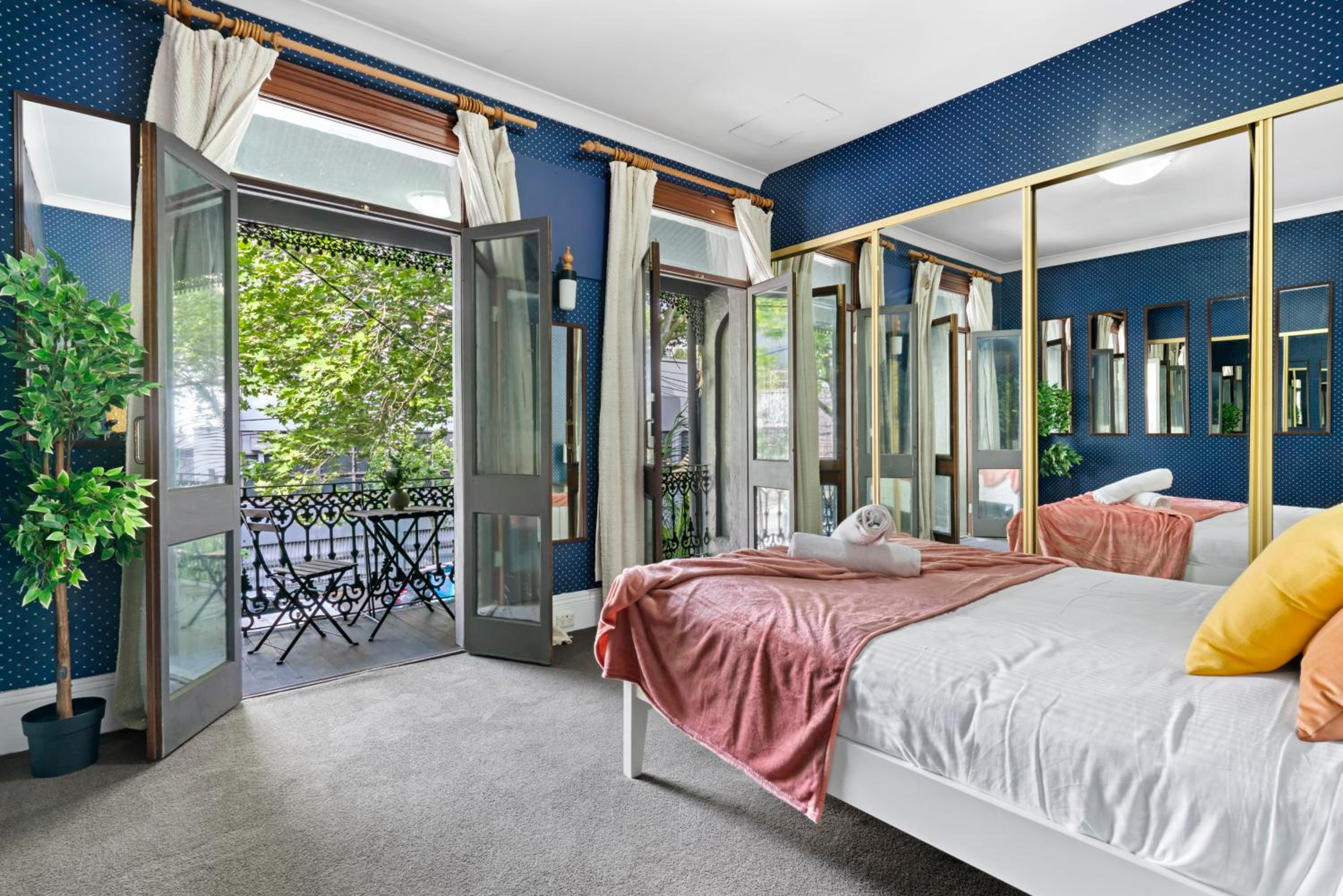 Country in City Darling Harbour Retreat Pool