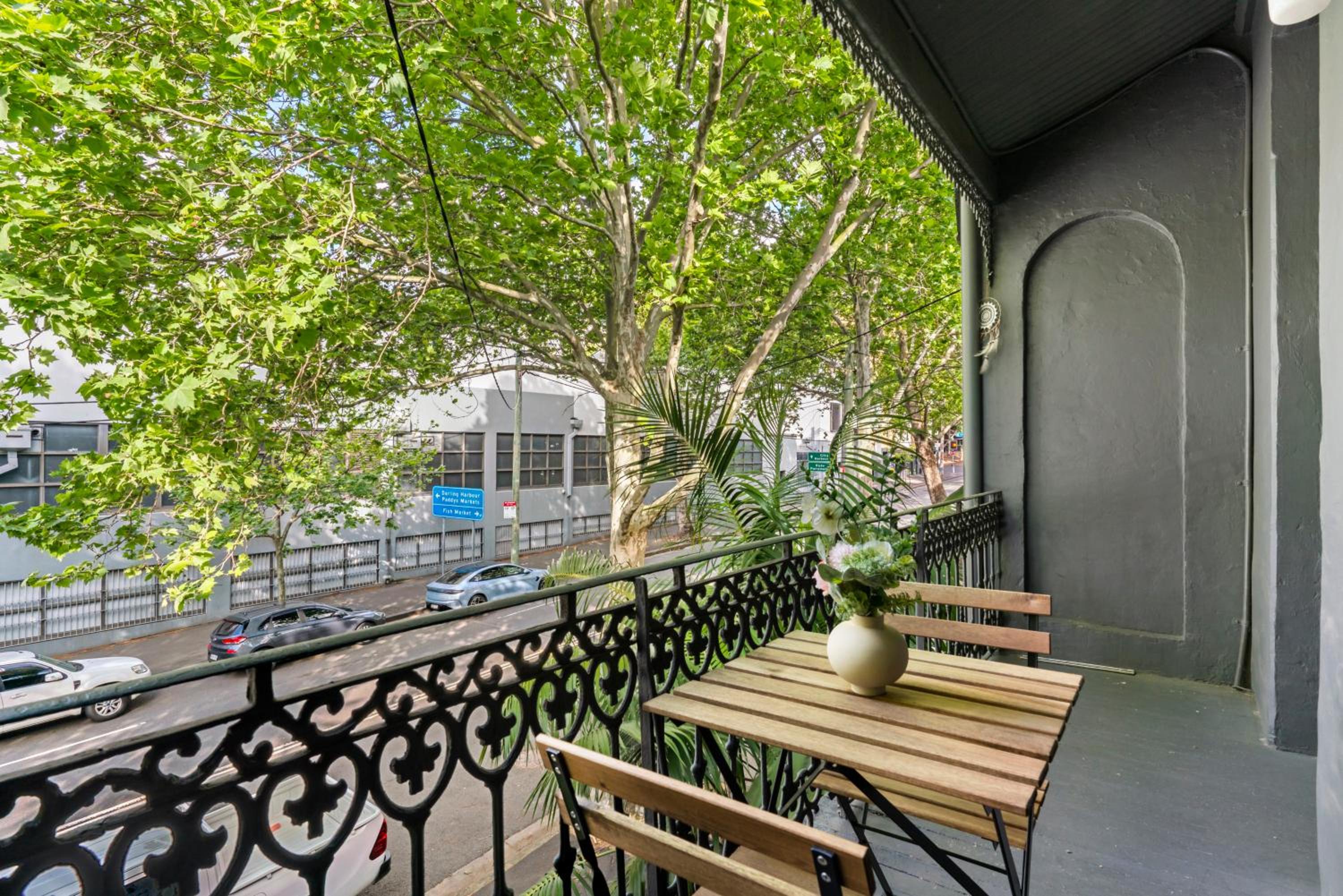 Country in City Darling Harbour Retreat Pool