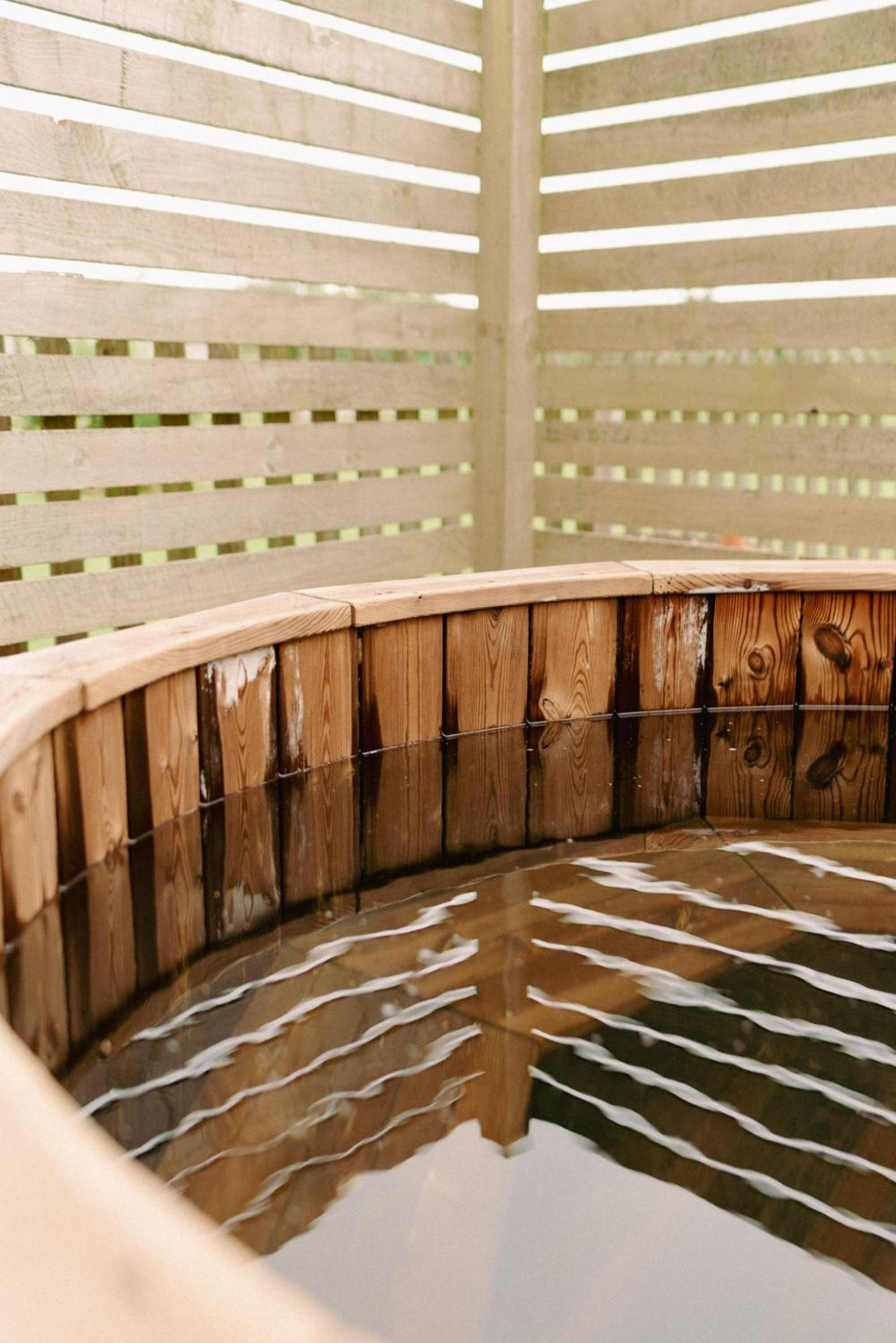 Wheal Francis - Hot Tub - Accessible Bungalow - Free Wi-Fi - Parking view 4