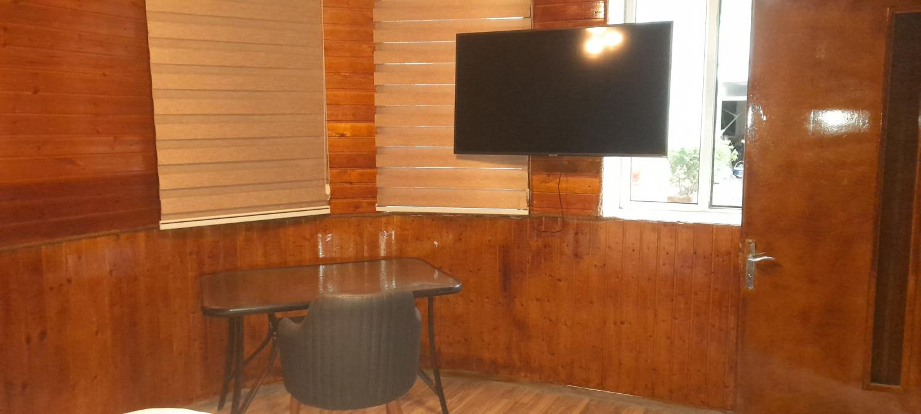 ECO Hotel & Hostel