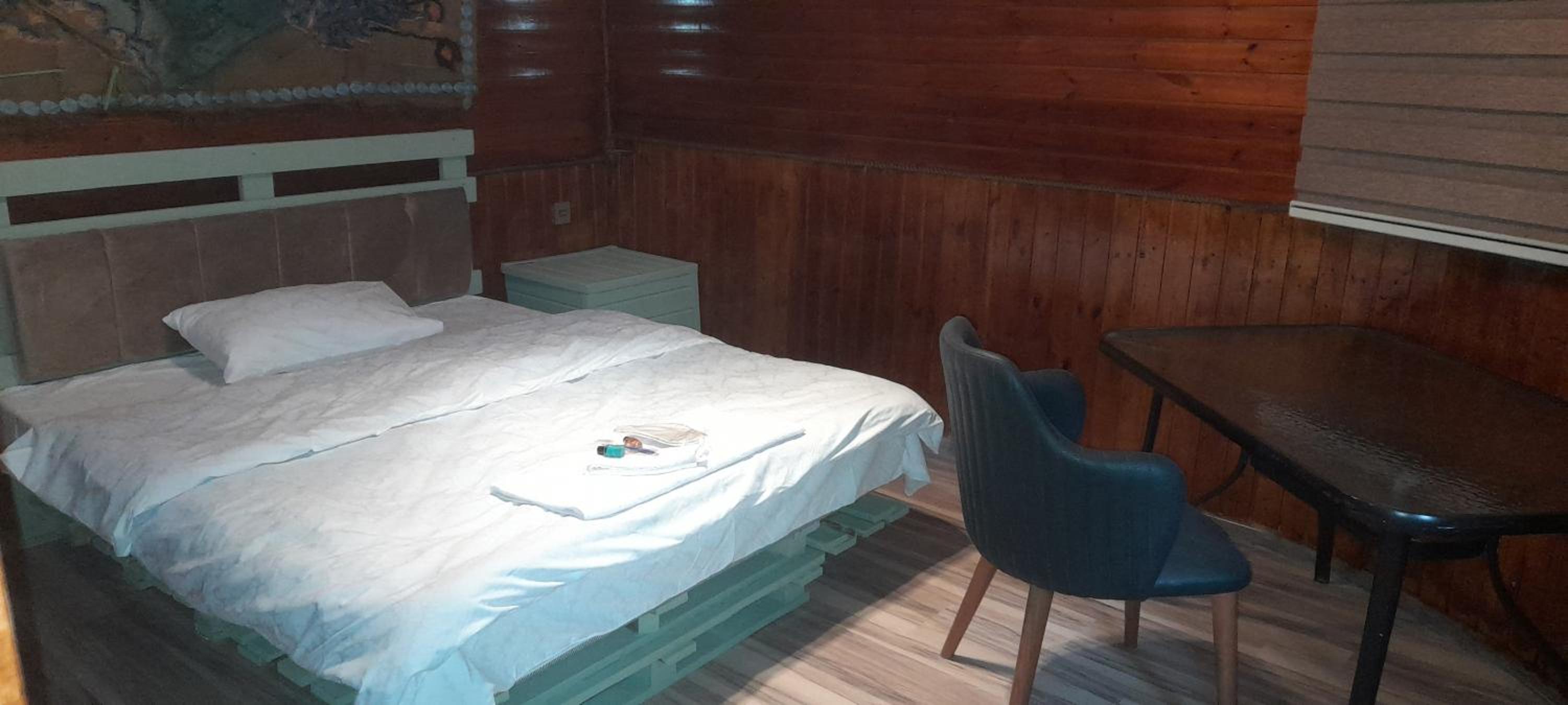 ECO Hotel & Hostel