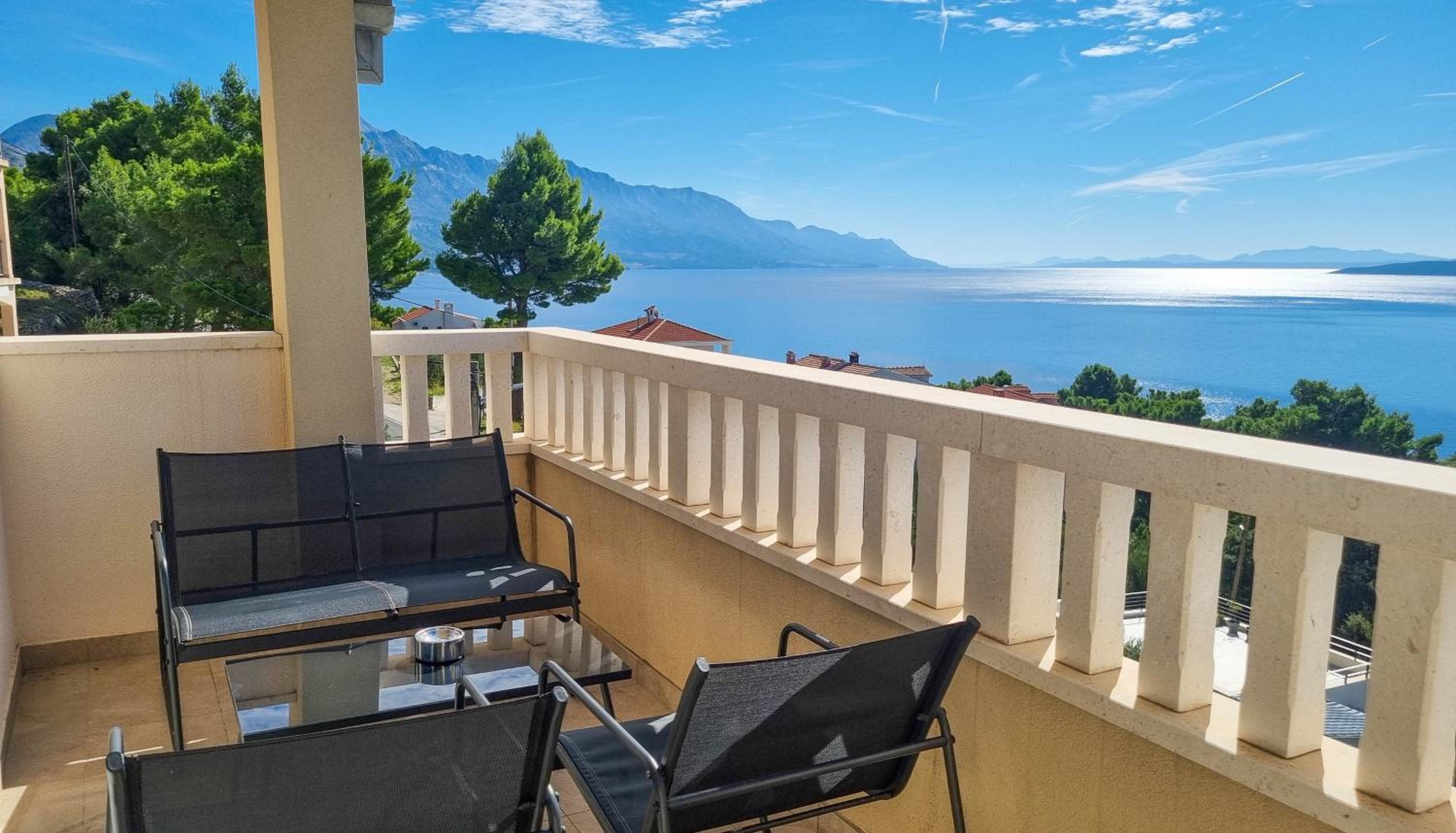 Apartment - Island View photo 2