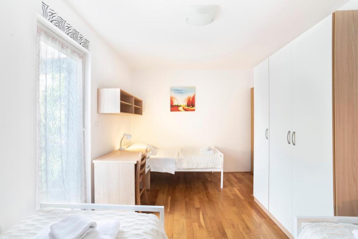Apartments MEDVED in the historic center view 3