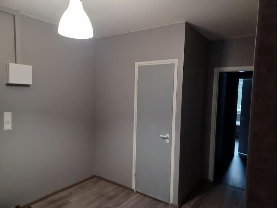 LibO-apartment, Myllymäki 25 with free parking