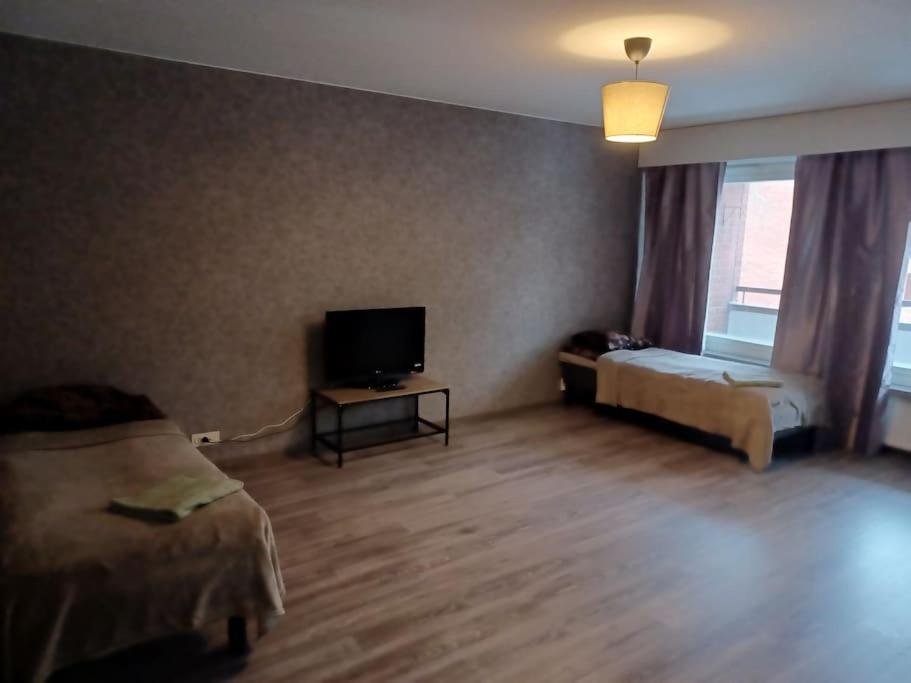 LibO-apartment, Myllymäki 25 with free parking