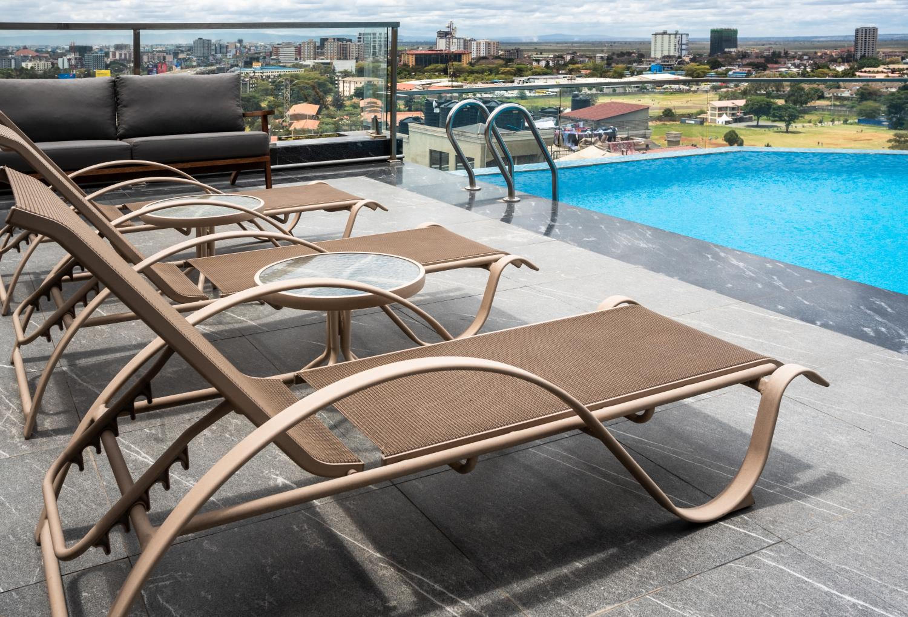 Atlantis Suites and Apartments