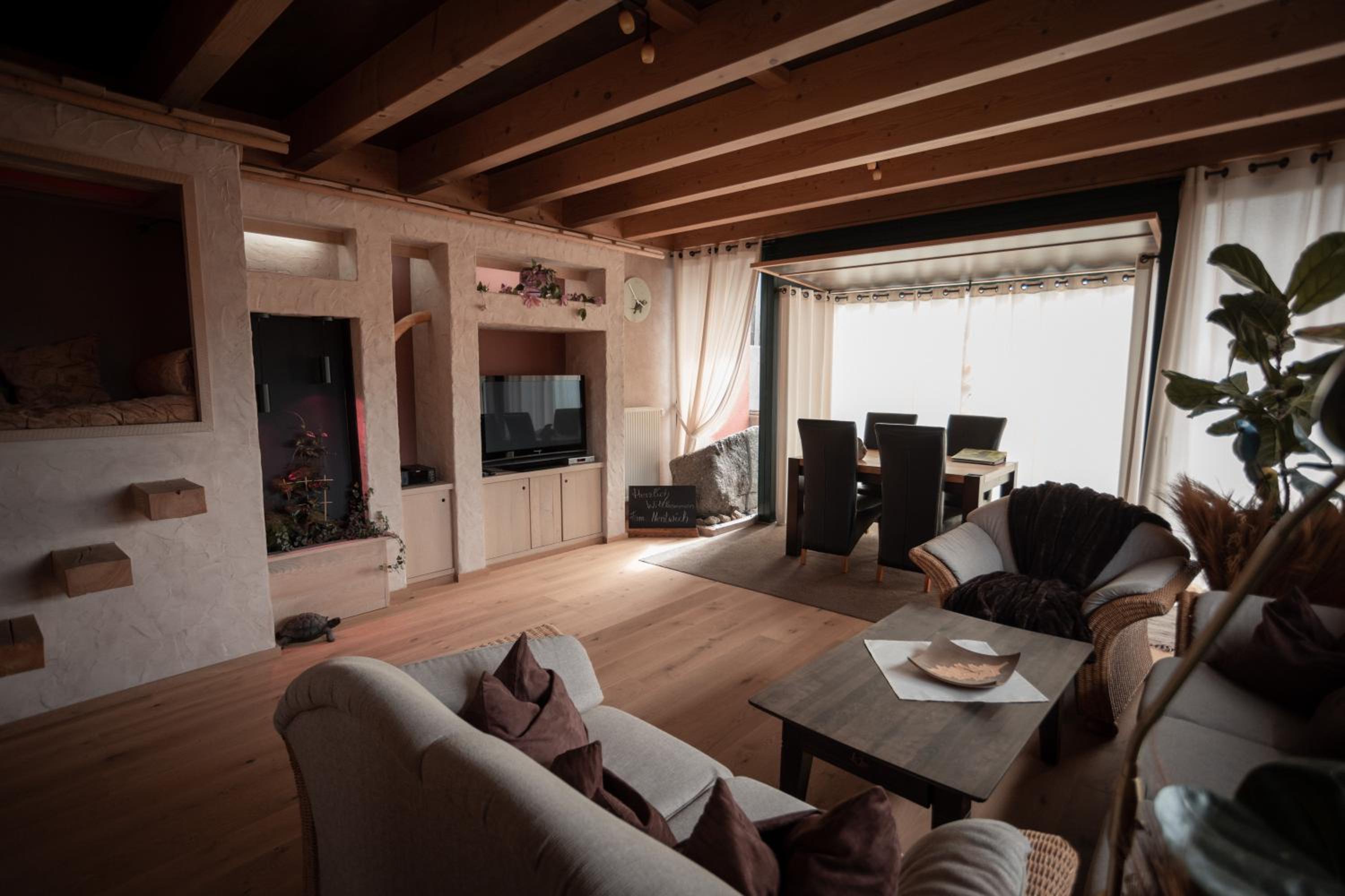 südländisches Chalet mit hauseigener Sauna