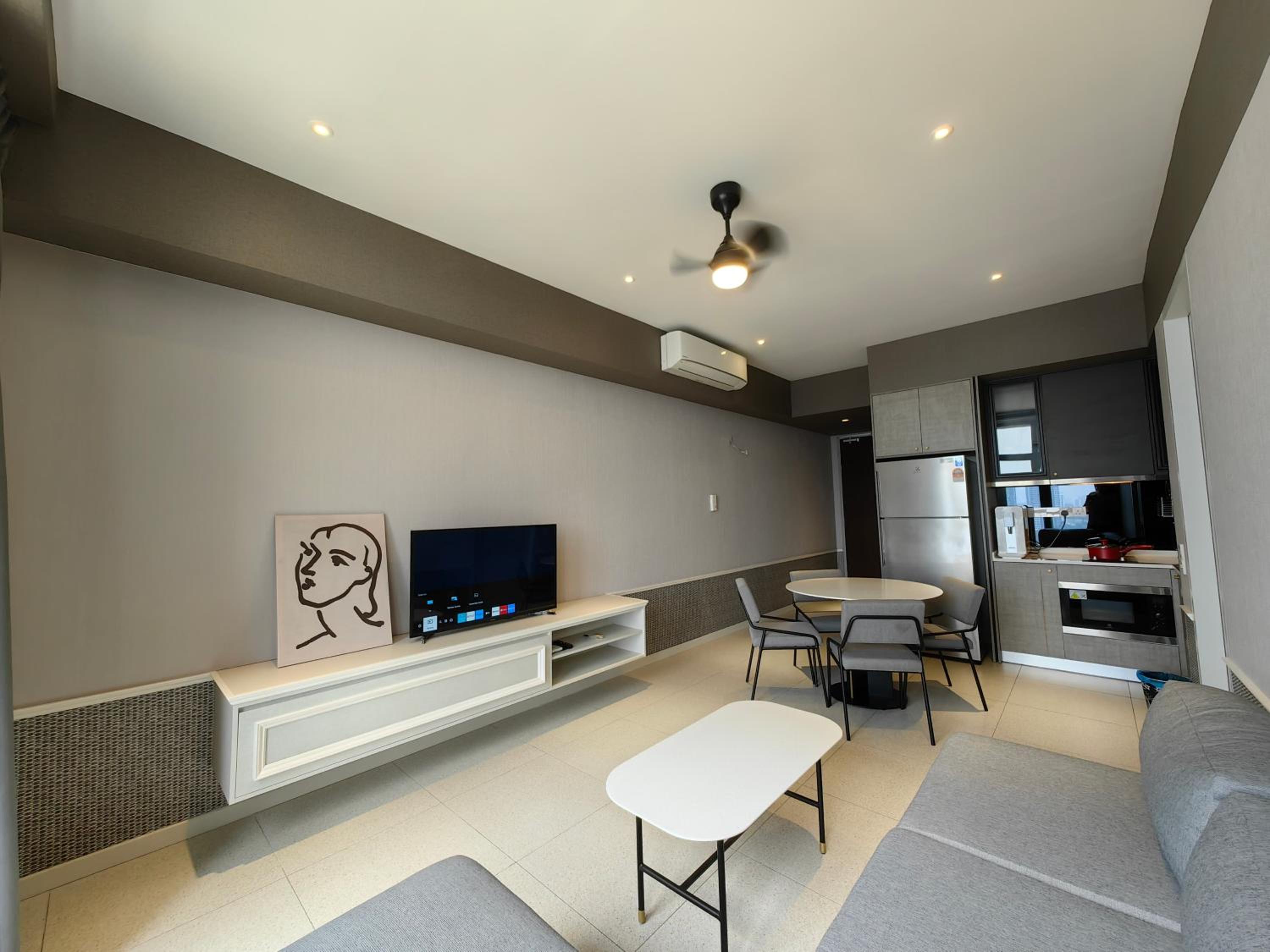Millerz Square by Rverse Suite