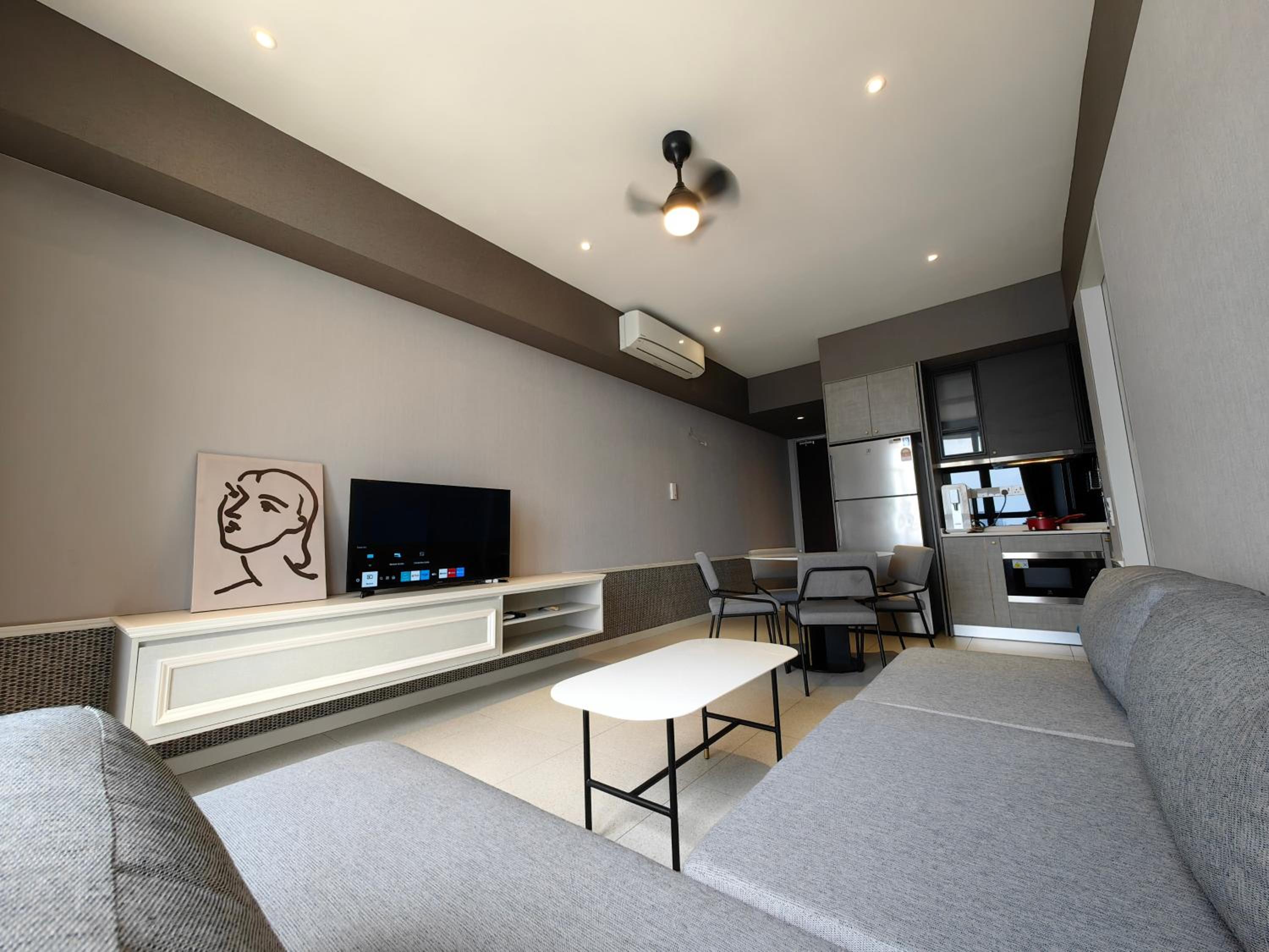 Millerz Square by Rverse Suite