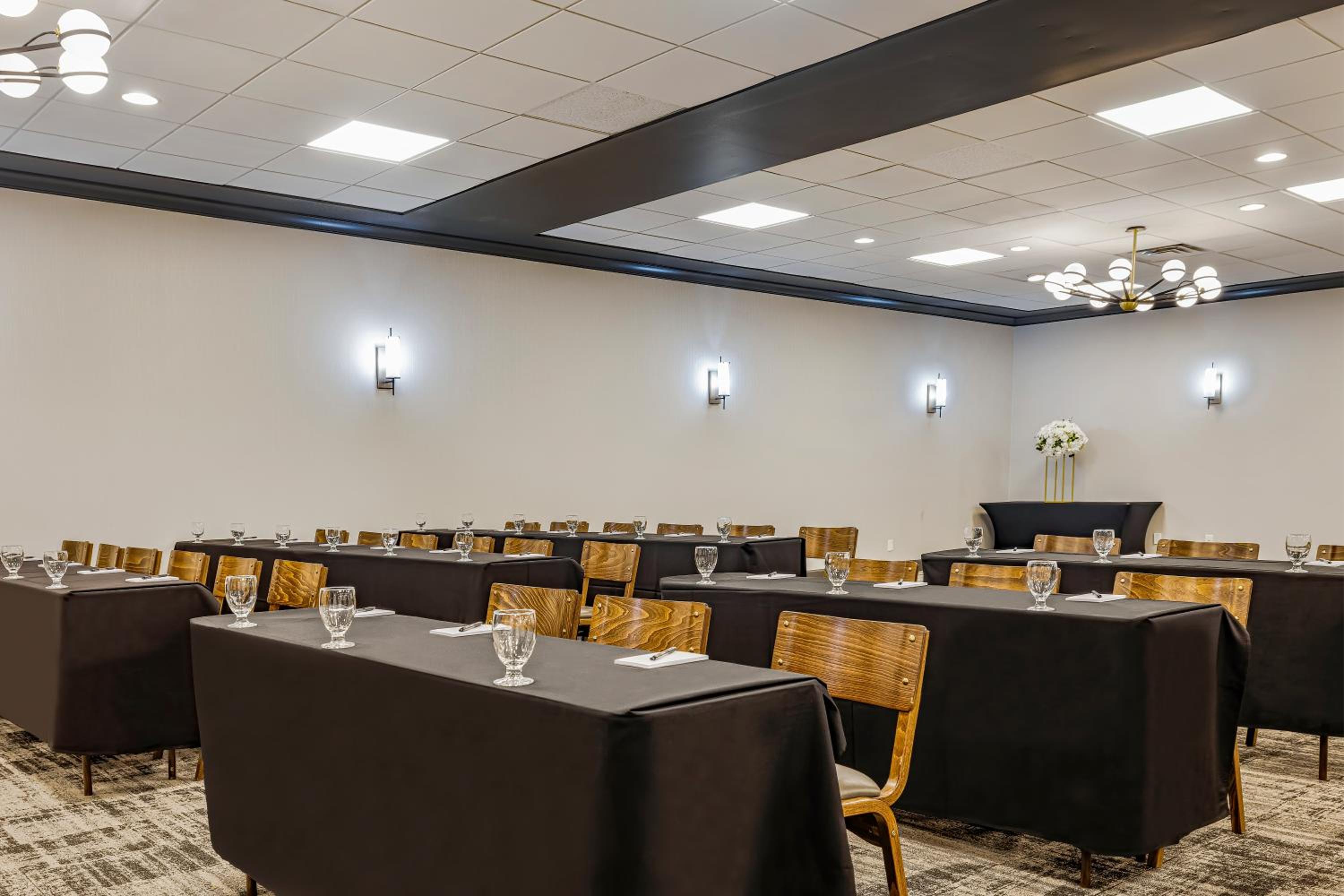 Hotel Preston Nashville Airport - Property Image 12