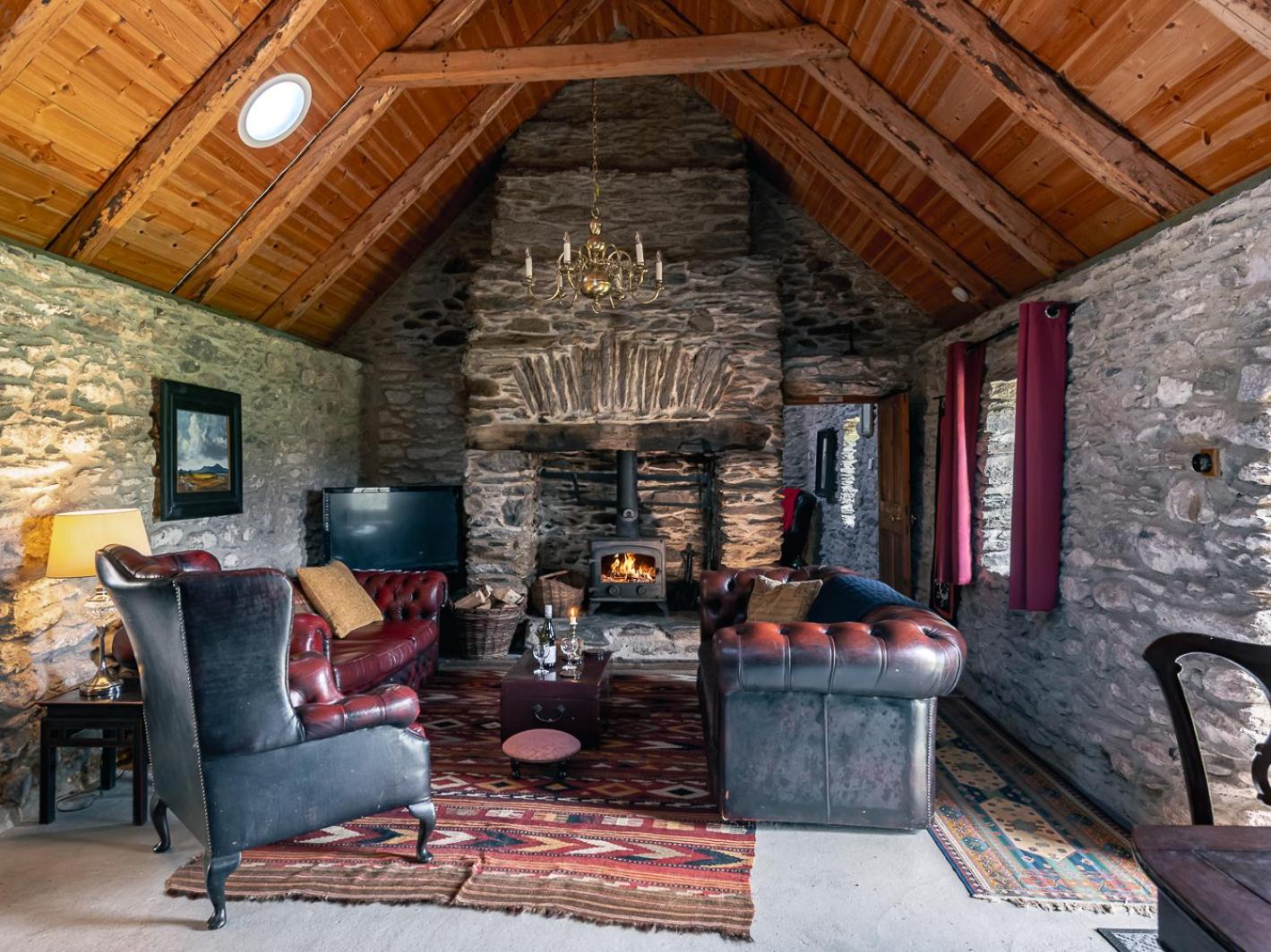 Traditional style thatched cottage in Kenmare