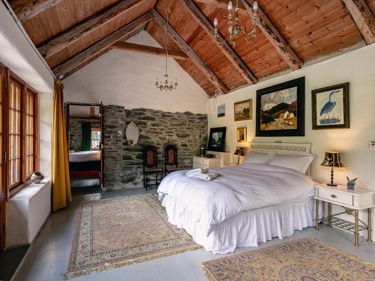 Traditional style thatched cottage in Kenmare