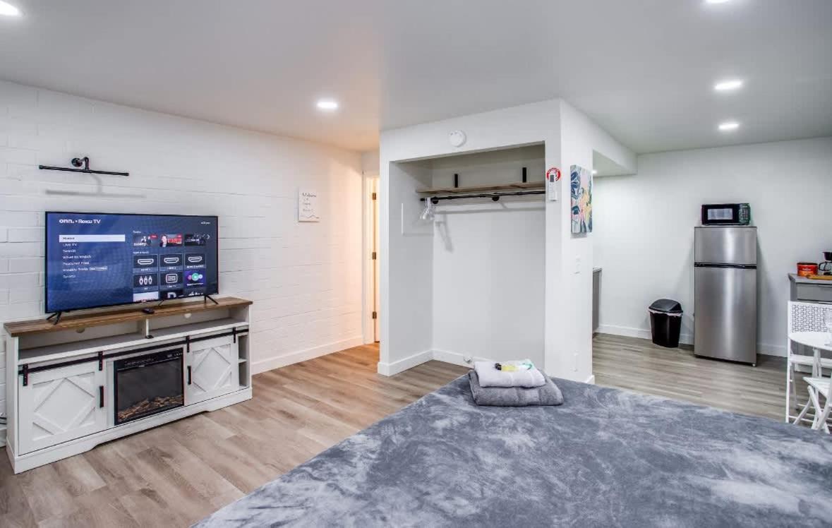 Newly Renovated Bright Studio