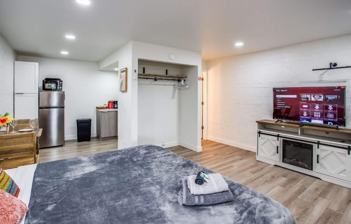 Newly Renovated Bright Studio