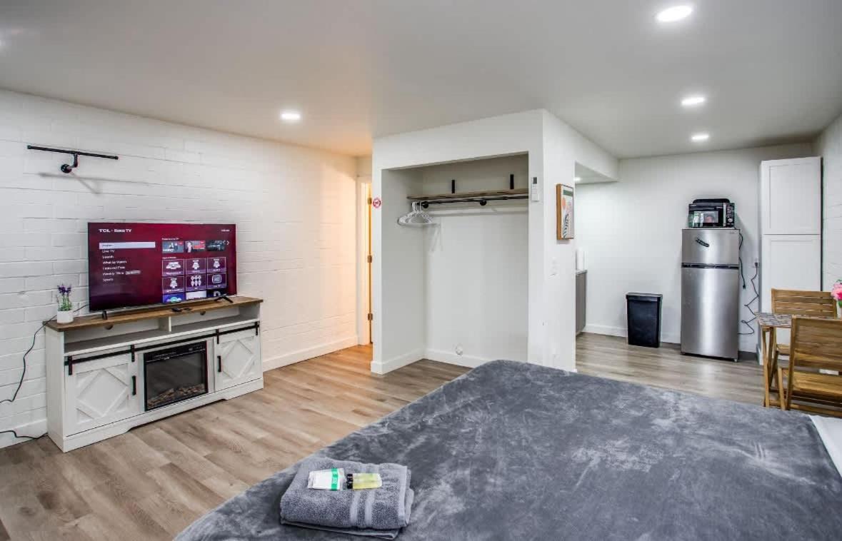 Newly Renovated Bright Studio