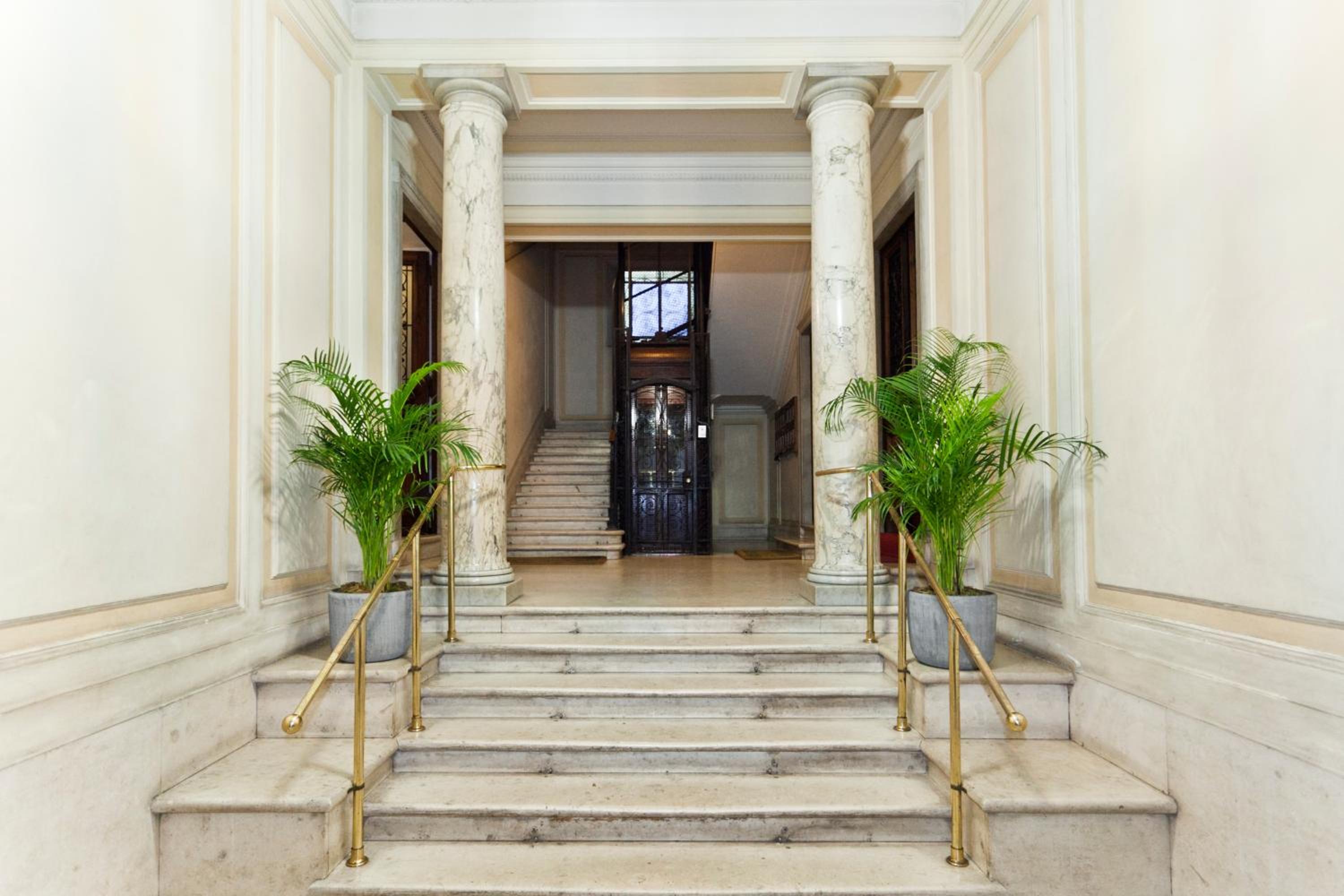 Vanity Hotel Navona-0