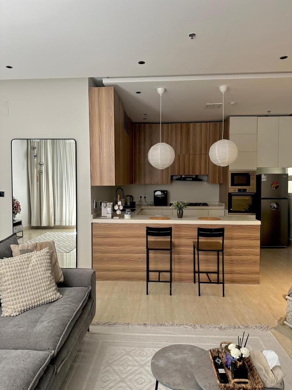 Condo in AlMalqa - Self check in