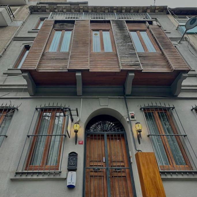 Beyoğlu'nda dubleks tarihi daire