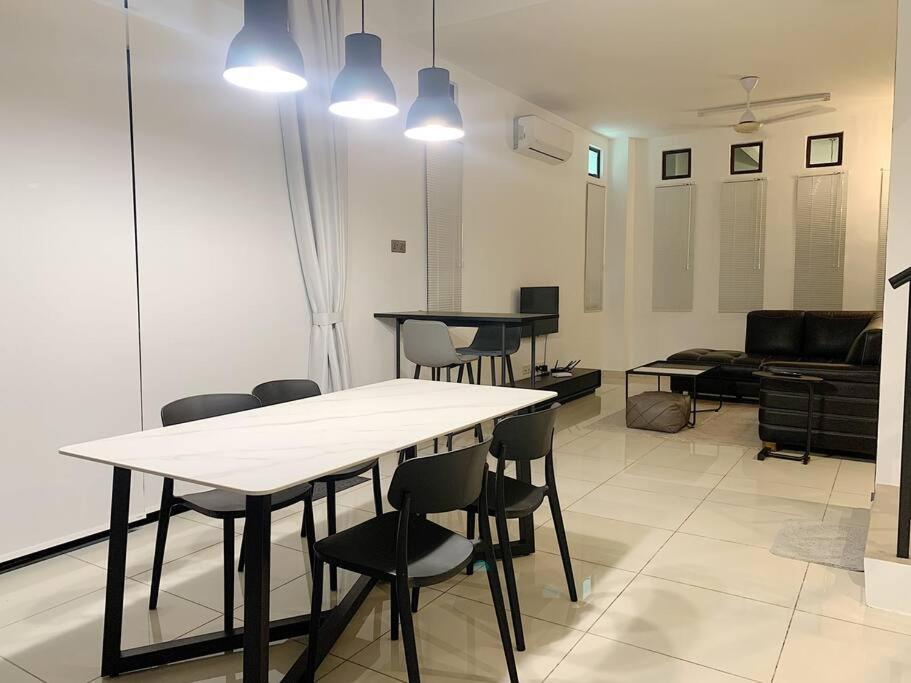 Boss Baby Cozy Holiday Home Batu Kawan photo 6