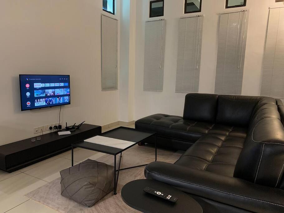 Boss Baby Cozy Holiday Home Batu Kawan