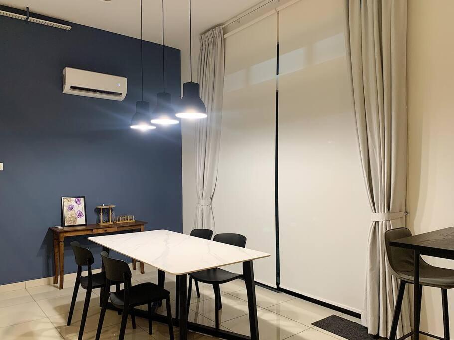 Boss Baby Cozy Holiday Home Batu Kawan