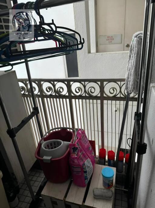 5pax warm house walking distance to Pavilion KL