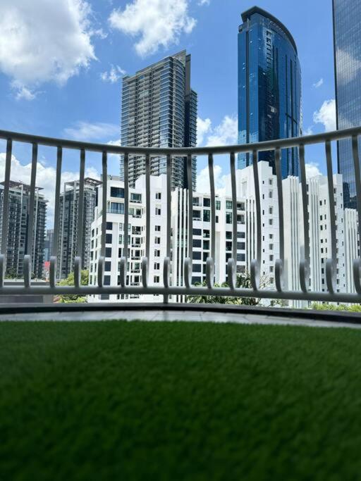 5pax warm house walking distance to Pavilion KL