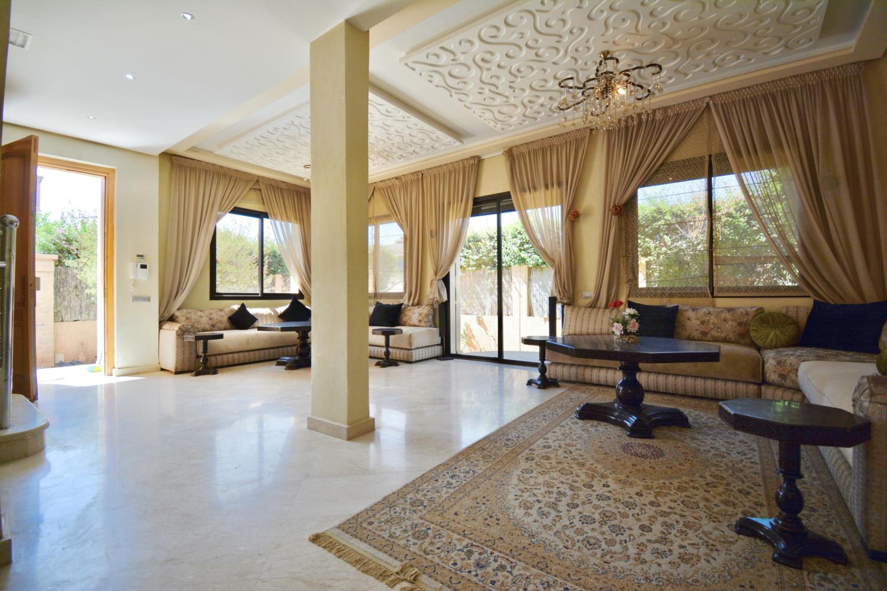 2 King Suites- Pool,AC & Parking-Central location view 3
