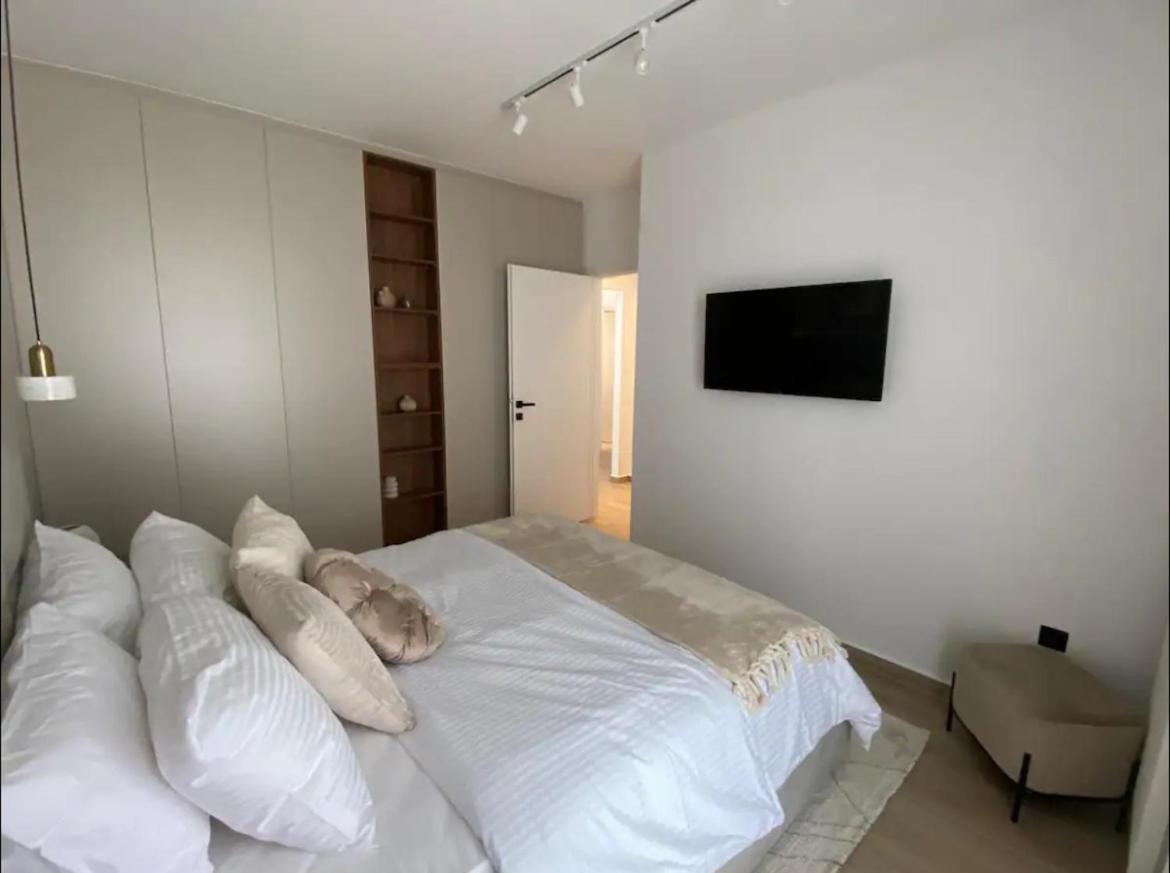 New luxury apartment in Glyfada