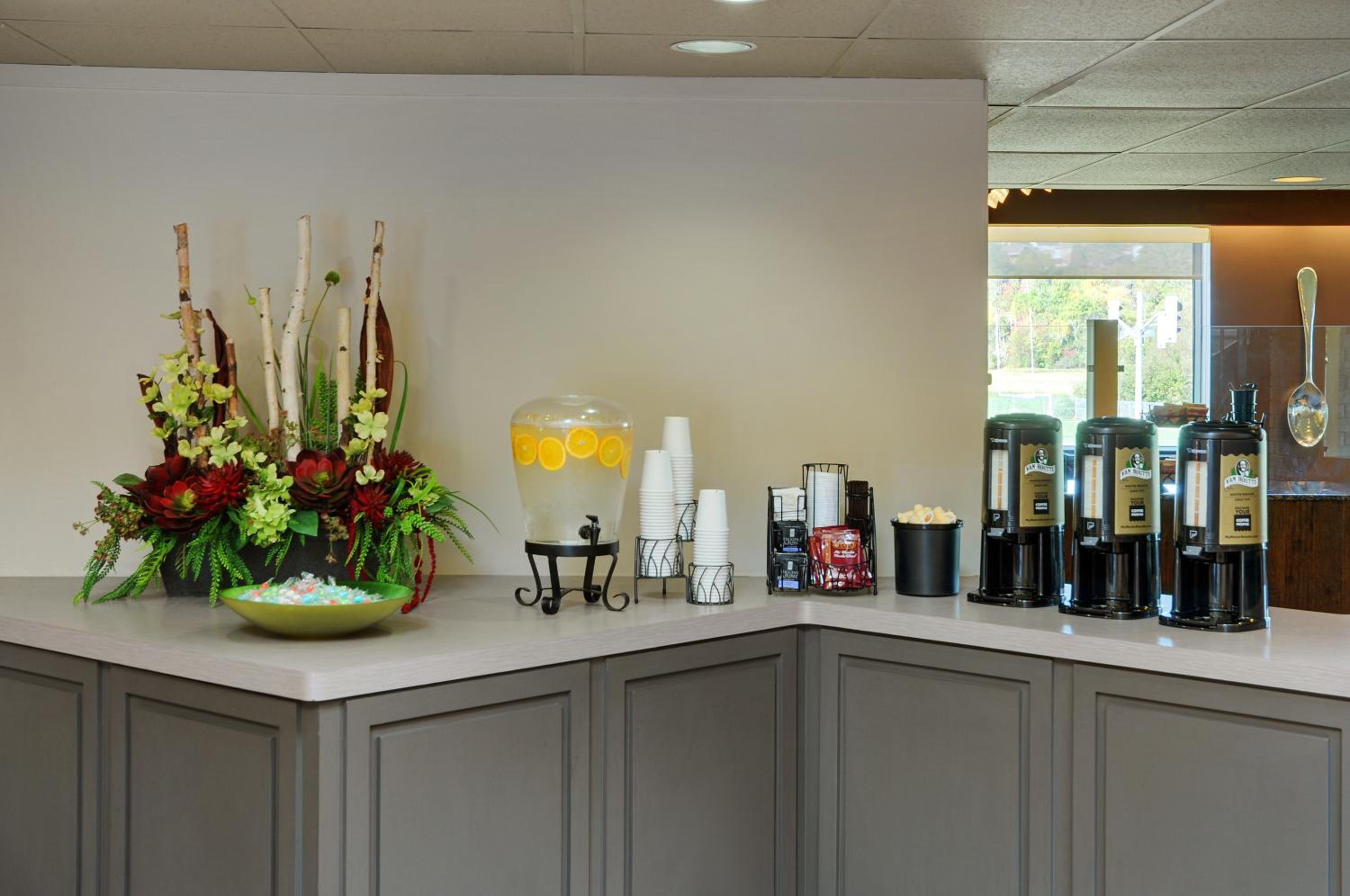 Travelway Inn Sudbury